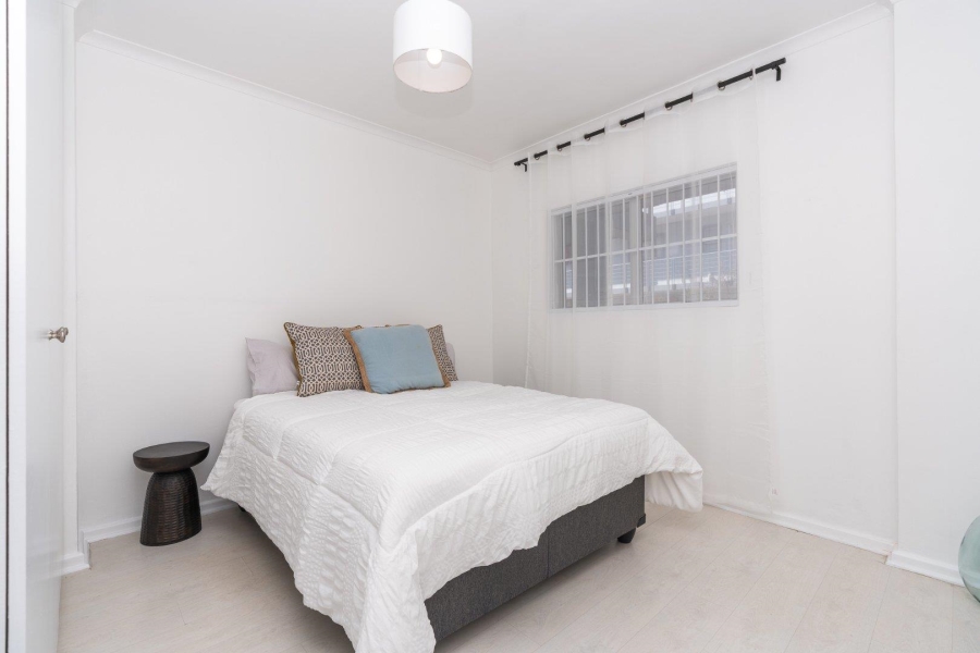 To Let 2 Bedroom Property for Rent in Green Point Western Cape